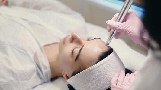 Extraction Facial 101 – All you need to know before going for an extraction facial