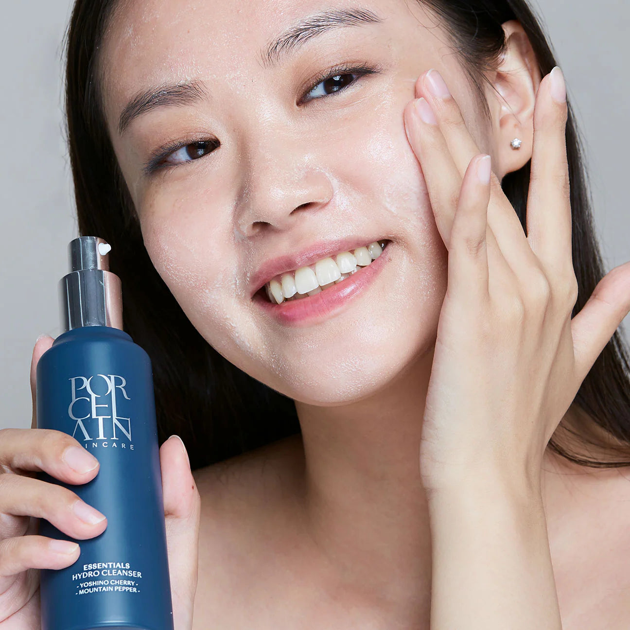 Hydro Cleanser 30ml – Travel Size Gift Set